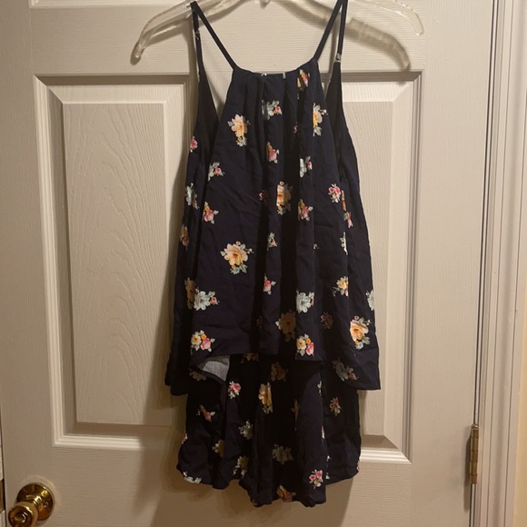 Aqua Xs navy flowered romper NWT - Picture 2 of 6